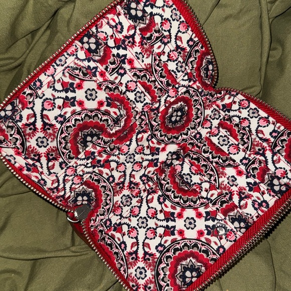 Red Vera Bradley Quilted Purse and Wallet Combo - Picture 6 of 8
